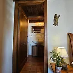 Margot - Authentic Seaview Countryside &
