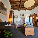 Margot - Authentic Seaview Countryside & *