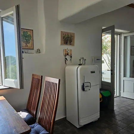 Margot - Authentic Sea View Countryside Appartement *