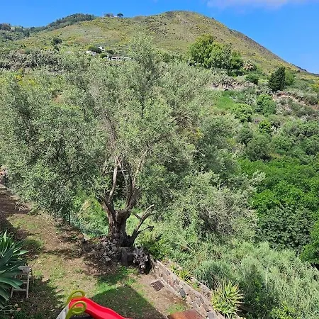 Margot - Authentic Sea View Countryside Apartman Lipari