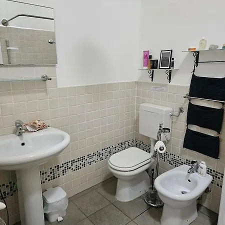 Margot - Authentic Sea View Countryside