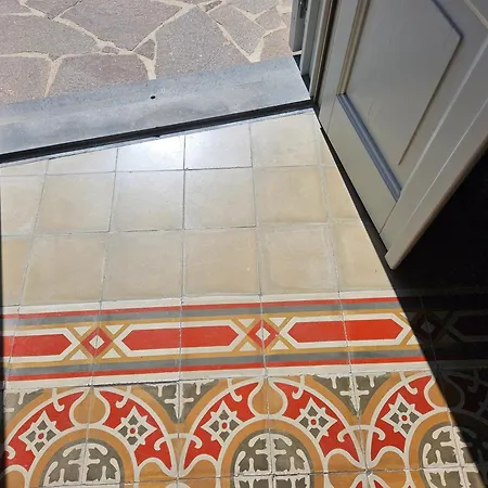 Margot - Authentic Sea View Countryside Appartement *