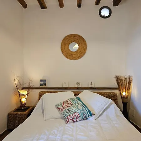 Margot - Authentic Sea View Countryside Apartman