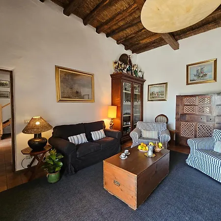 Margot - Authentic Sea View Countryside Apartman Lipari