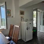 Margot - Authentic Seaview Countryside & Apartment *
