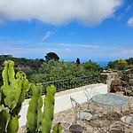 Apartment Margot - Authentic Seaview Countryside & *
