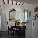 Margot - Authentic Seaview Countryside & Apartment