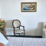 Margot - Authentic Seaview Countryside & *