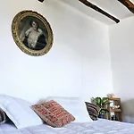 Margot - Authentic Seaview Countryside & Apartment