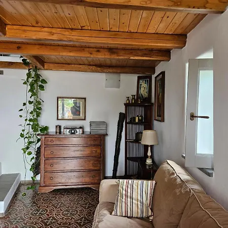 Apartment Margot - Authentic Sea View Countryside