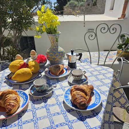 Margot - Authentic Sea View Countryside Lipari (Isola Lipari)