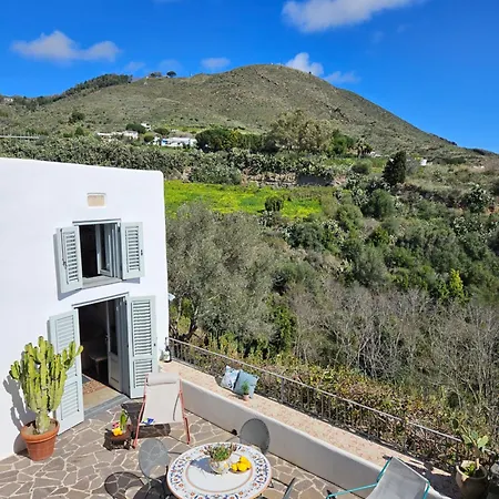 Apartment Margot - Authentic Sea View Countryside