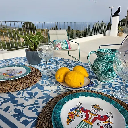Margot - Authentic Sea View Countryside Apartment Lipari (Isola Lipari)