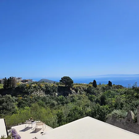 Margot - Authentic Sea View Countryside Apartment Lipari (Isola Lipari)