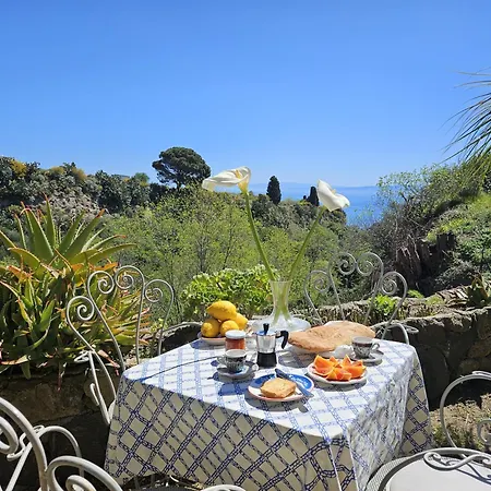 Margot - Authentic Sea View Countryside ליפארי