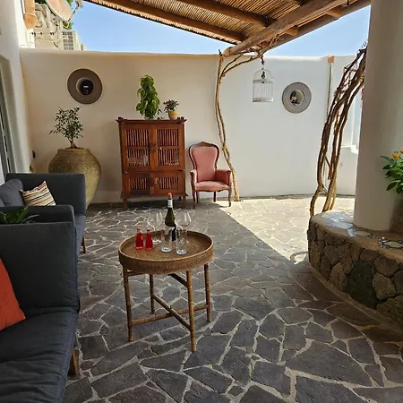 Apartment Margot - Authentic Sea View Countryside
