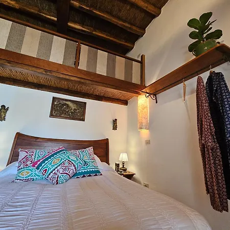 Lägenhet Margot - Authentic Sea View Countryside *