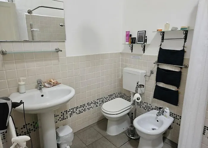 Villa Margot - Authentic Seaview Countryside Villa & Apartments