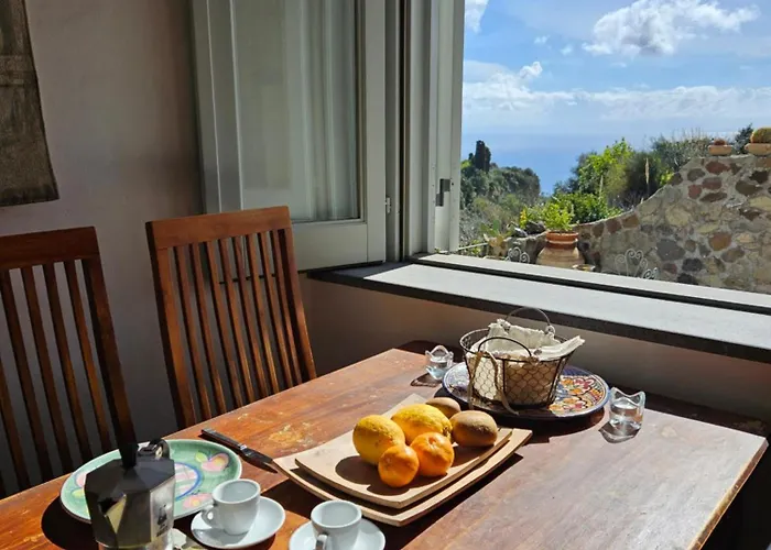 Villa Margot - Authentic Seaview Countryside Villa & Apartments *