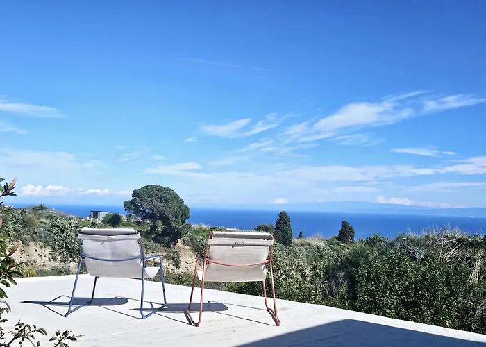 Апартаменты Margot - Authentic Sea View Countryside Липари