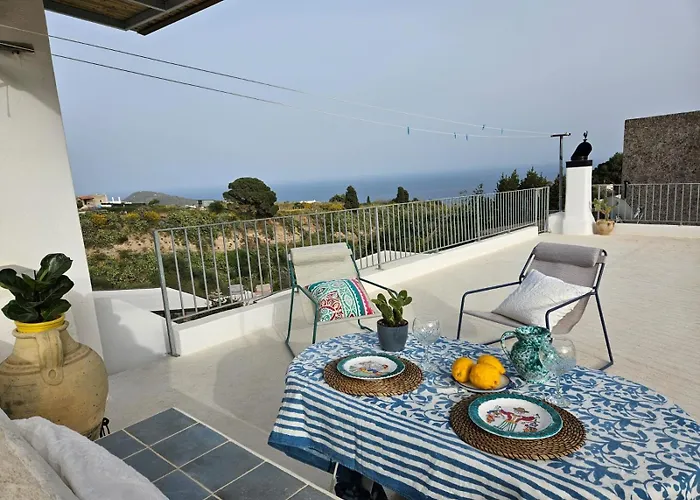 Villa Margot - Authentic Seaview Countryside Villa & Apartments شقة *