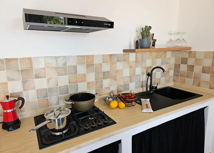 Villa Margot - Authentic Seaview Countryside Villa & Apartments * ليباري