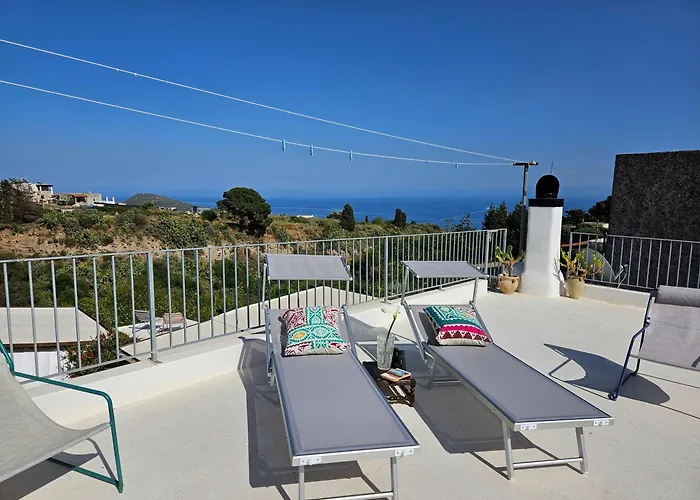 Villa Margot - Authentic Seaview Countryside Villa & Apartments شقة