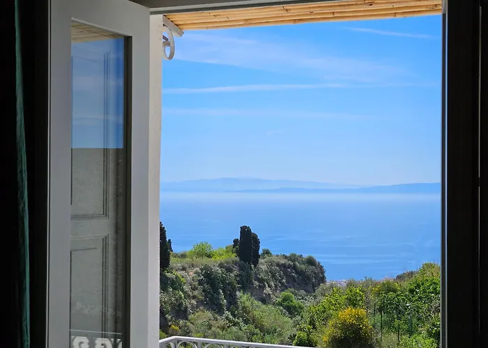Margot - Authentic Sea View Countryside Apartment Lipari (Isola Lipari)