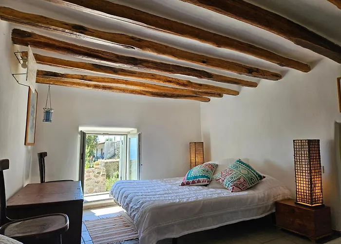 Villa Margot - Authentic Seaview Countryside Villa & Apartments *