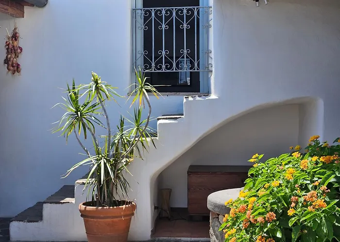 شقة Villa Margot - Authentic Seaview Countryside Villa & Apartments