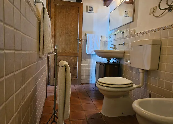 شقة Villa Margot - Authentic Seaview Countryside Villa & Apartments