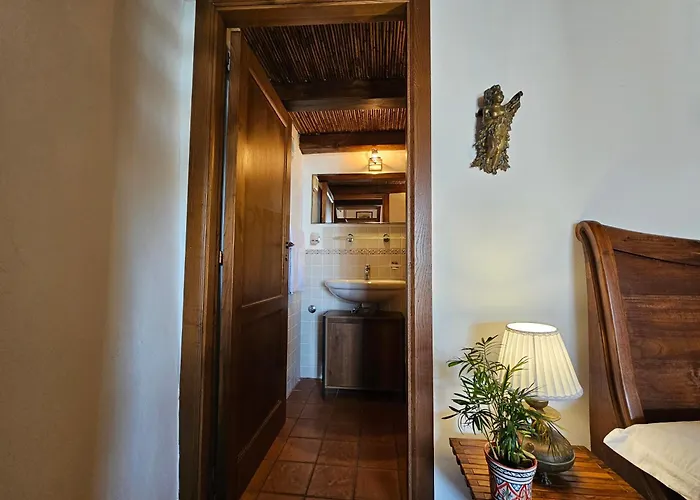 Villa Margot - Authentic Seaview Countryside Villa & Apartments