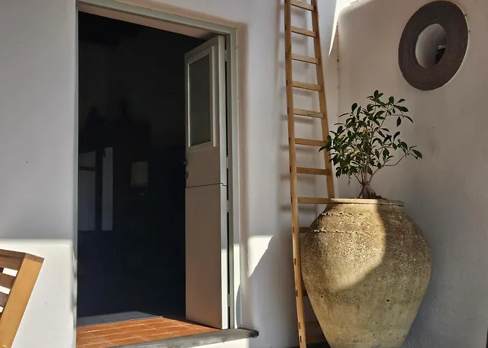 شقة Villa Margot - Authentic Seaview Countryside Villa & Apartments